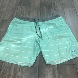 Men’s billabong low tides surfer swim board shorts
